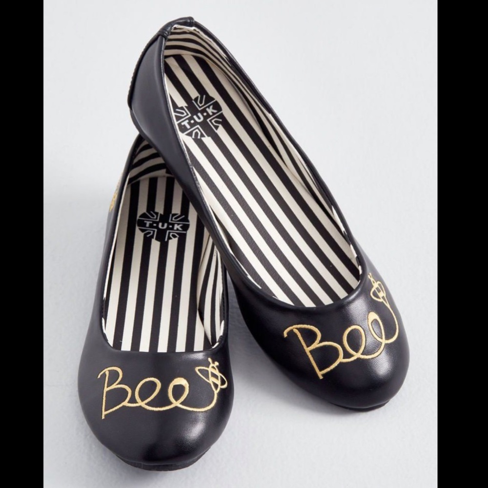 ModCloth T.U.K. Buzz Just Because Bee Flats Vegan